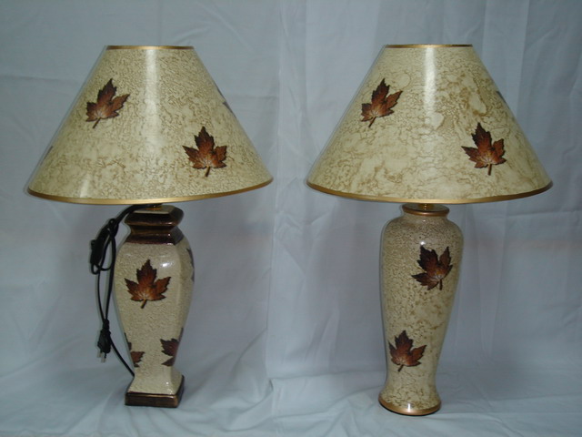 CERAMIC TABLE LAMP