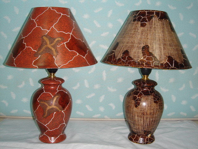 CERAMIC TABLE LAMP