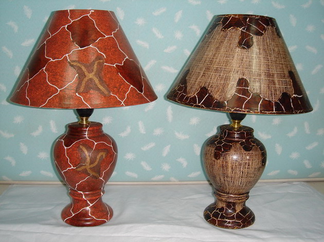 CERAMIC TABLE LAMP