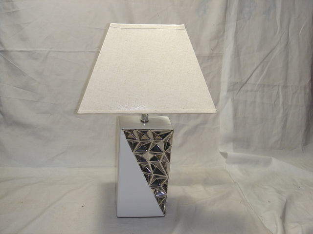 CERAMIC TABLE LAMP