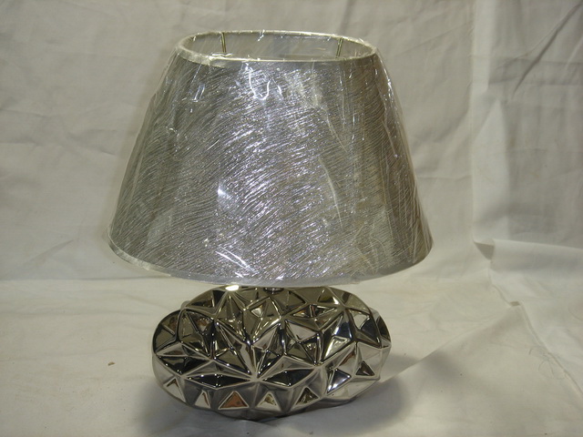 CERAMIC TABLE LAMP