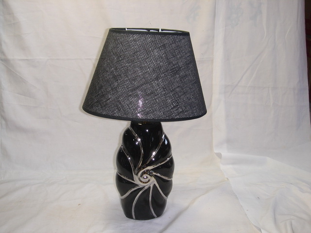 CERAMIC TABLE LAMP