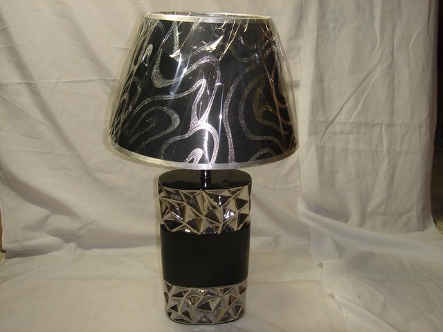 CERAMIC TABLE LAMP