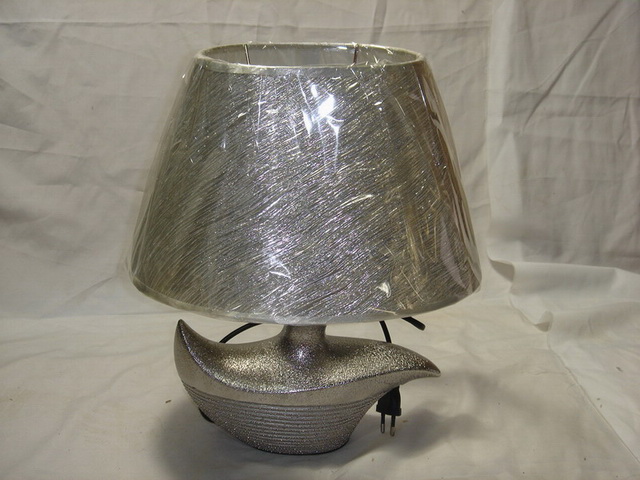 CERAMIC TABLE LAMP